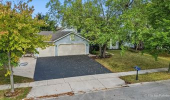 1820 Crofton Dr, Algonquin, IL 60102