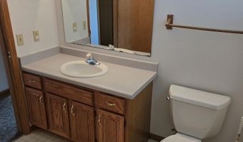 5695 Wilshire Dr, Madison, WI 53711