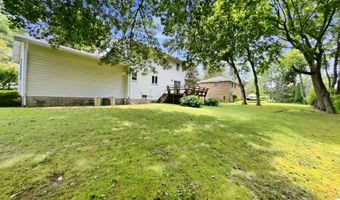 4 Laurel Dr, Albany, NY 12211