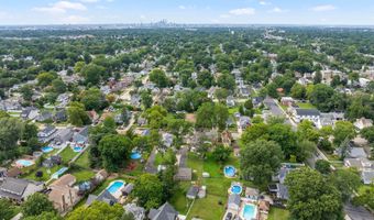 214 SPRUCE St, Audubon, NJ 08106