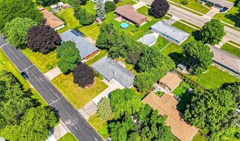 500 W SUNSET Ave, Appleton, WI 54911