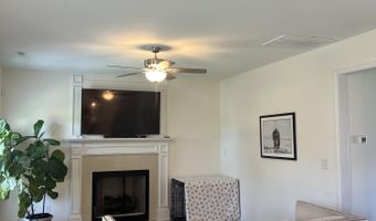 1615 Redbud Ct, Aberdeen, NC 28315