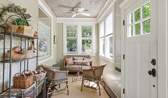 6 Brooks Ave, Newport, RI 02840