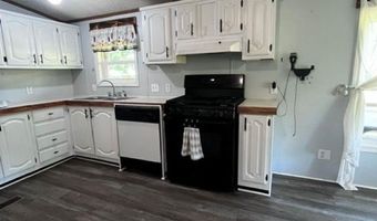 351 Center St, Algonac, MI 48001