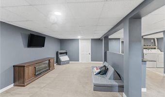 29 Dix Ave, Johnston, RI 02919