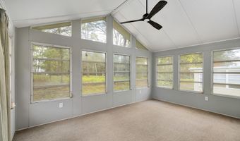 98 Pine Oak Blvd, Barnegat, NJ 08005