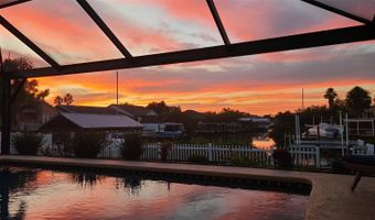 6604 DOLPHIN COVE Dr, Apollo Beach, FL 33572