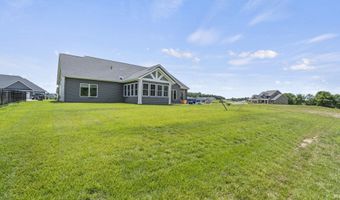 5279 Greyson Heights Dr, Auburn, IN 46706