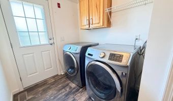 9 Commodore Dr, Biddeford, ME 04005