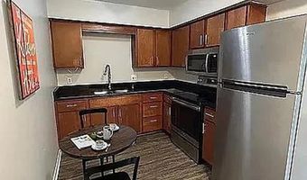 602 SE Grant St 6, Ankeny, IA 50021
