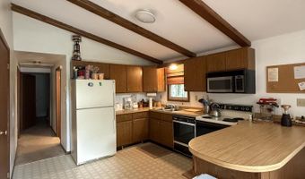 281 Fern Ridge Rd, Blakeslee, PA 18610