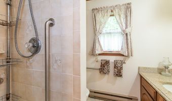 31 Mulford Rd, Andover, NJ 07848