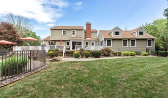 44 Devonshire Ct, Middletown, NJ 07748