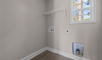 1010 W Saunders Ave, Aberdeen, NC 28315