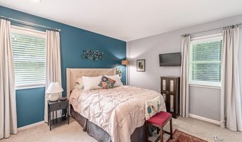 493 Edgeworthe Dr SE, Ada, MI 49301