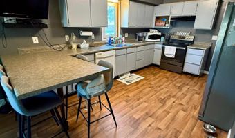 1002 DELEGLISE St, Antigo, WI 54409