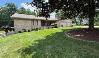 105 Beechwood Dr, Beaver, WV 25813