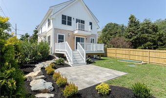10 Mount Hope Ave, Portsmouth, RI 02871