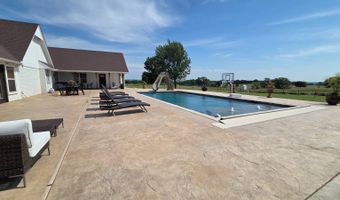 568 Woodford Rd, Ardmore, OK 73401