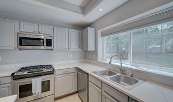 7010 GREEN SPRING Ln, Alexandria, VA 22306
