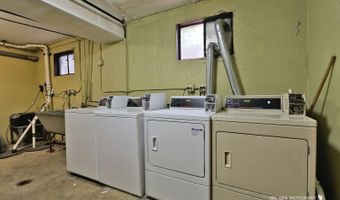 510 W MINER St 1D, Arlington Heights, IL 60005