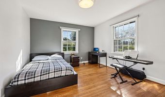 5001 W CEDAR Ln, Bethesda, MD 20814