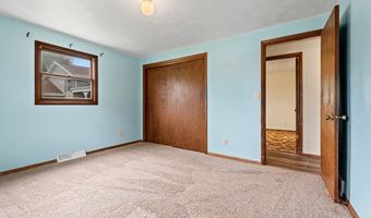 1517 Navarino St, Algoma, WI 54201