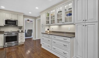 379 NE Morningside Ln, Abingdon, VA 24210