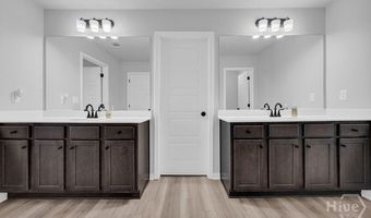 415 Station Overlook Dr, Auburn, GA 30011