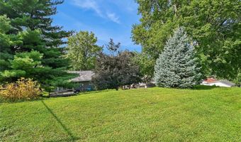 203 E 4th St, Anamosa, IA 52205
