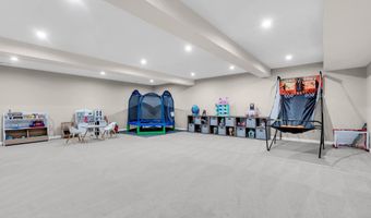 20 Gina Dr, Allentown, NJ 08501