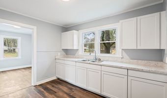 210 West St, Batesville, MS 38606