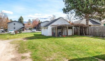 128 S Mountain Ave, Ashland, OR 97520