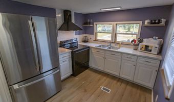 255 Lane 102 Crooked Lk, Angola, IN 46703