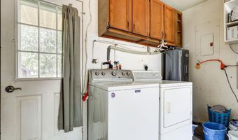 222 MILLER Rd, Akron, PA 17501