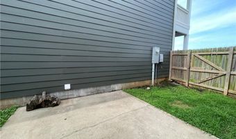 3915 SW Peachwood Dr, Bentonville, AR 72712