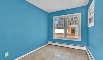 34 Croydon Rd, Amityville, NY 11701