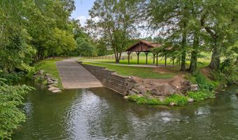1020 Thomas Rd, Benton, TN 37307