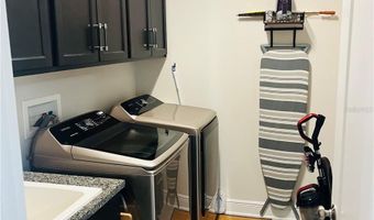 5721 SILVER SUN Dr, Apollo Beach, FL 33572