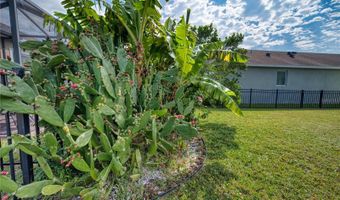 6136 VOYAGERS Pl, Apollo Beach, FL 33572