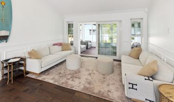 31 Merrill Rd, Clinton, CT 06413