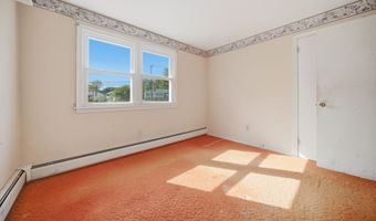 218 Woodland Ave, Bloomfield, CT 06002