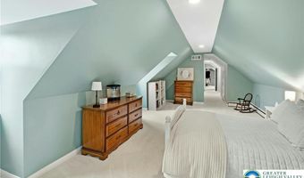 2458 Riverbend Rd, Allentown, PA 18103