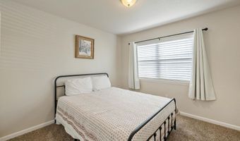 2944 Central Dr, Casper, WY 82604