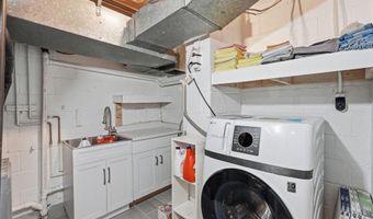 4936 SAUQUOIT Ln, Annandale, VA 22003
