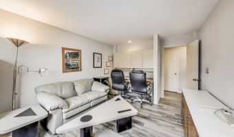 2700 E Bel Aire Dr 202, Arlington Heights, IL 60004