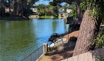 30672 Lakefront Dr, Agoura Hills, CA 91301