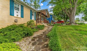 10 Oak Leaf Ln, Arden, NC 28704