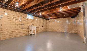300 Homeworth Rd, Alliance, OH 44601