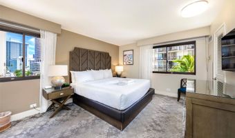 2470 Kalakaua Ave 704, Honolulu, HI 96815
